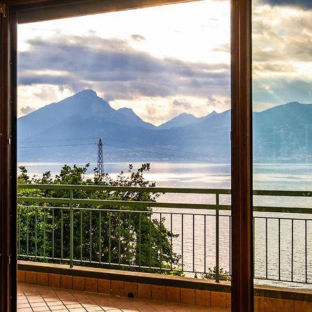 Villa Al Salto - Lake Garda Brenzone sul Garda Luaran gambar