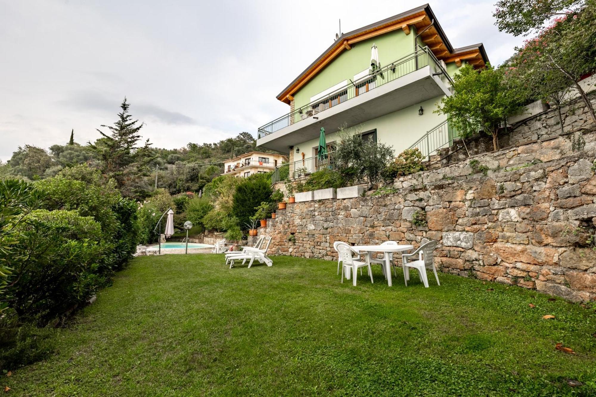 Villa Al Salto - Lake Garda Brenzone sul Garda Luaran gambar