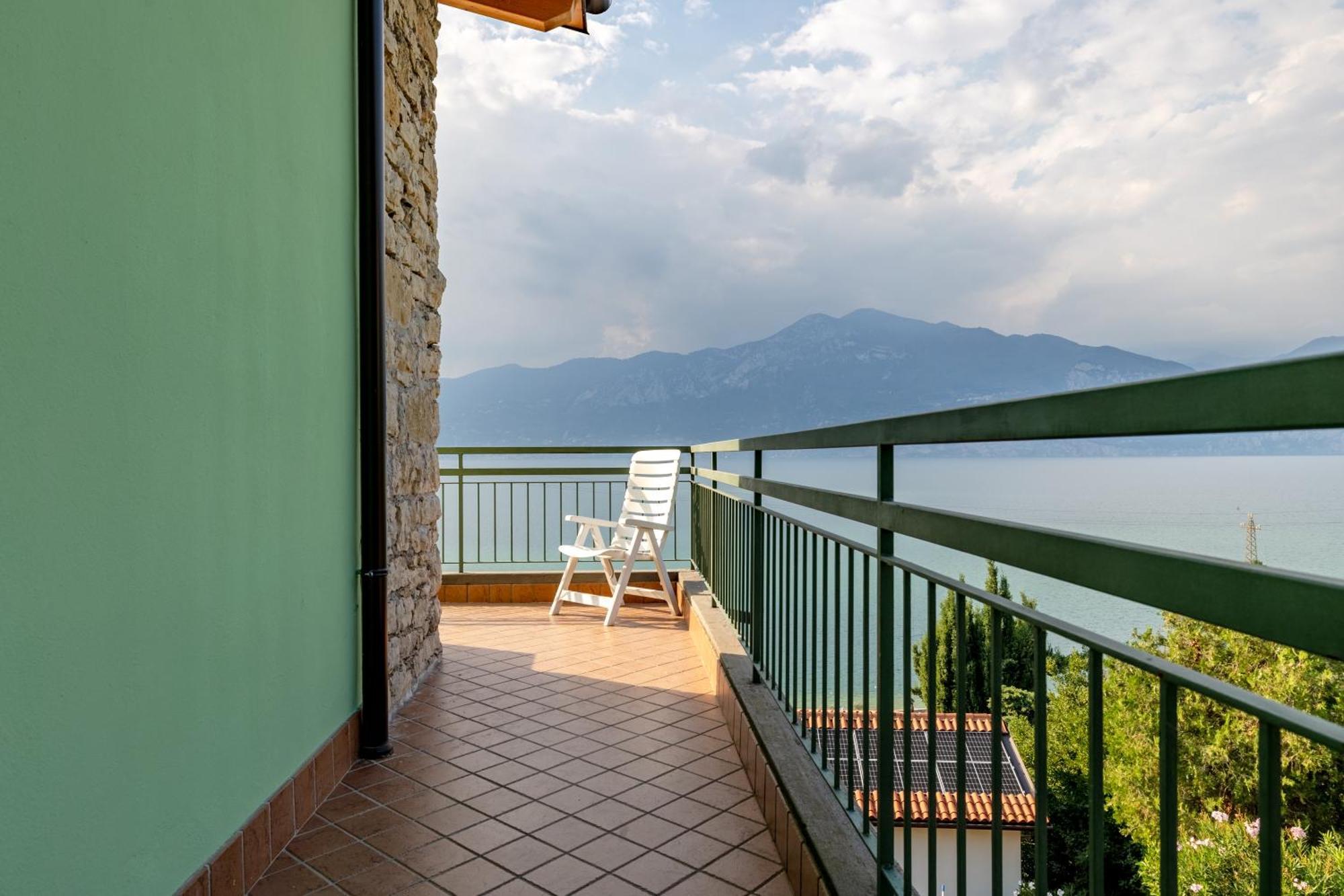 Villa Al Salto - Lake Garda Brenzone sul Garda Luaran gambar