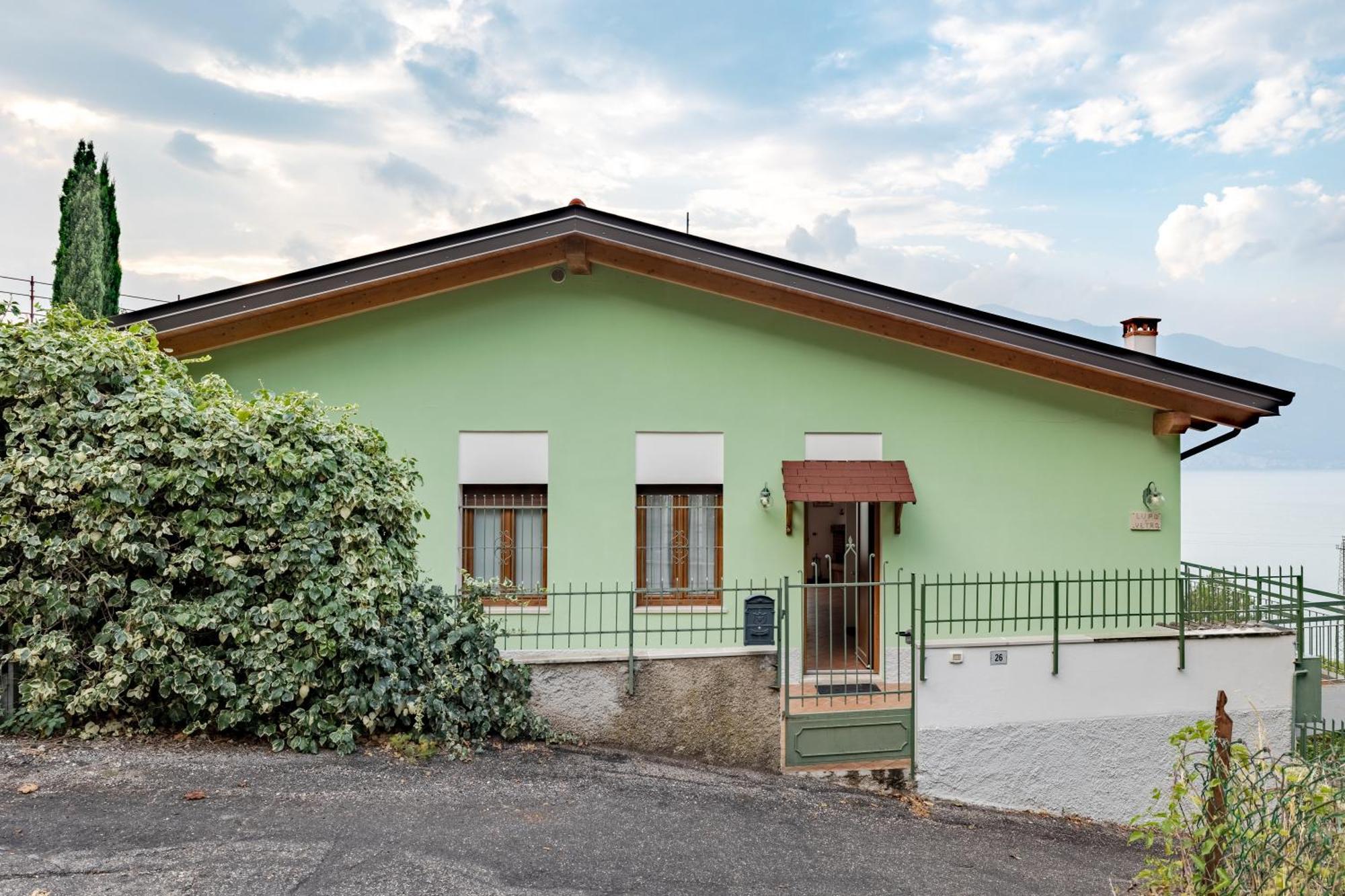 Villa Al Salto - Lake Garda Brenzone sul Garda Luaran gambar