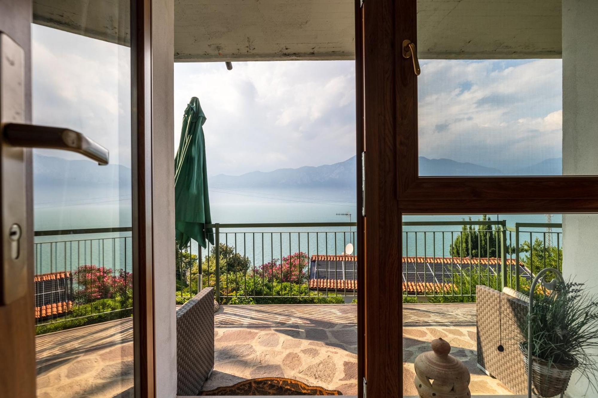 Villa Al Salto - Lake Garda Brenzone sul Garda Luaran gambar