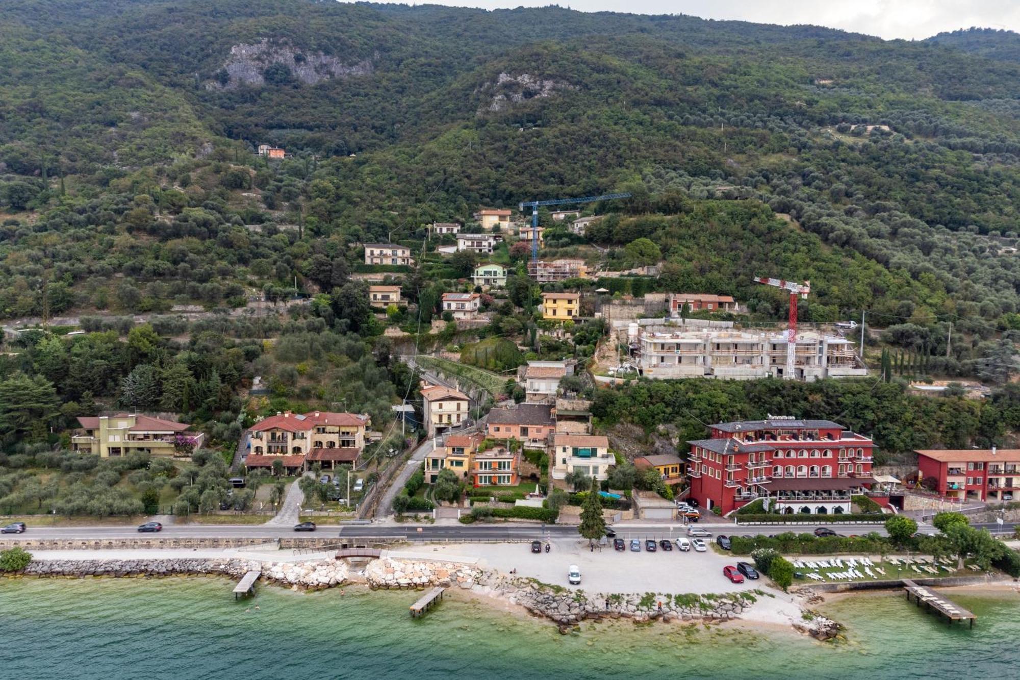 Villa Al Salto - Lake Garda Brenzone sul Garda Luaran gambar