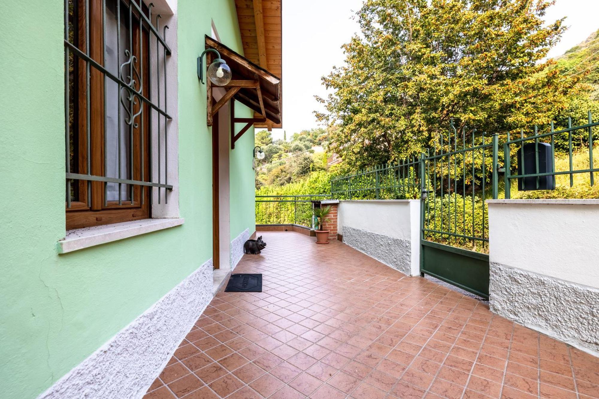 Villa Al Salto - Lake Garda Brenzone sul Garda Luaran gambar