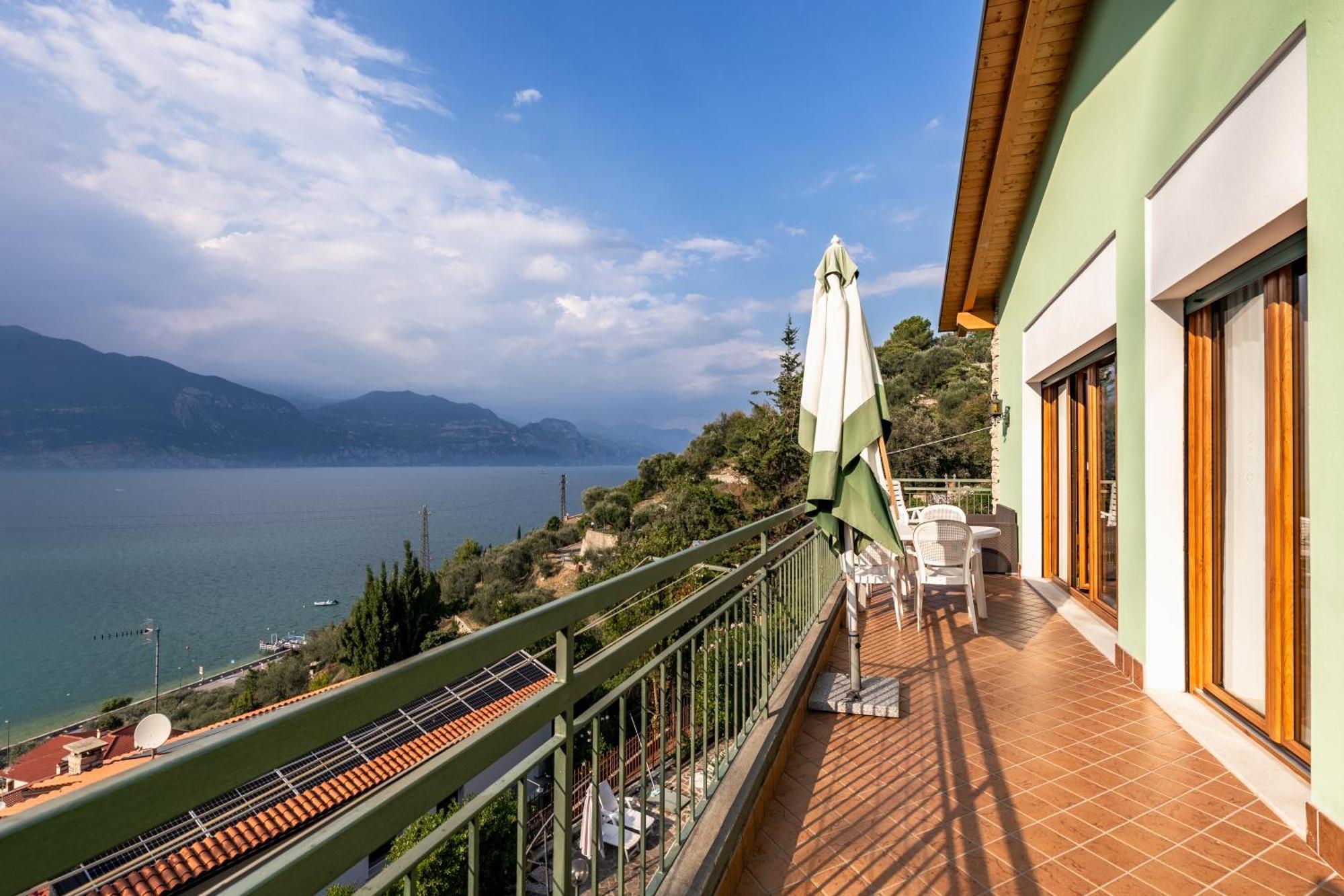 Villa Al Salto - Lake Garda Brenzone sul Garda Luaran gambar