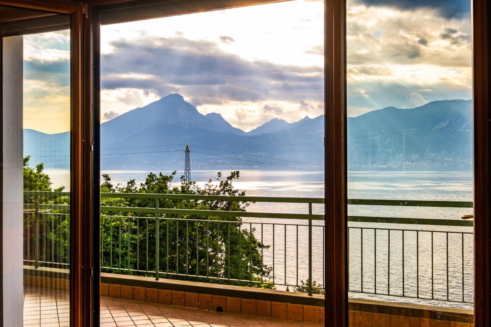 Villa Al Salto - Lake Garda Brenzone sul Garda Luaran gambar